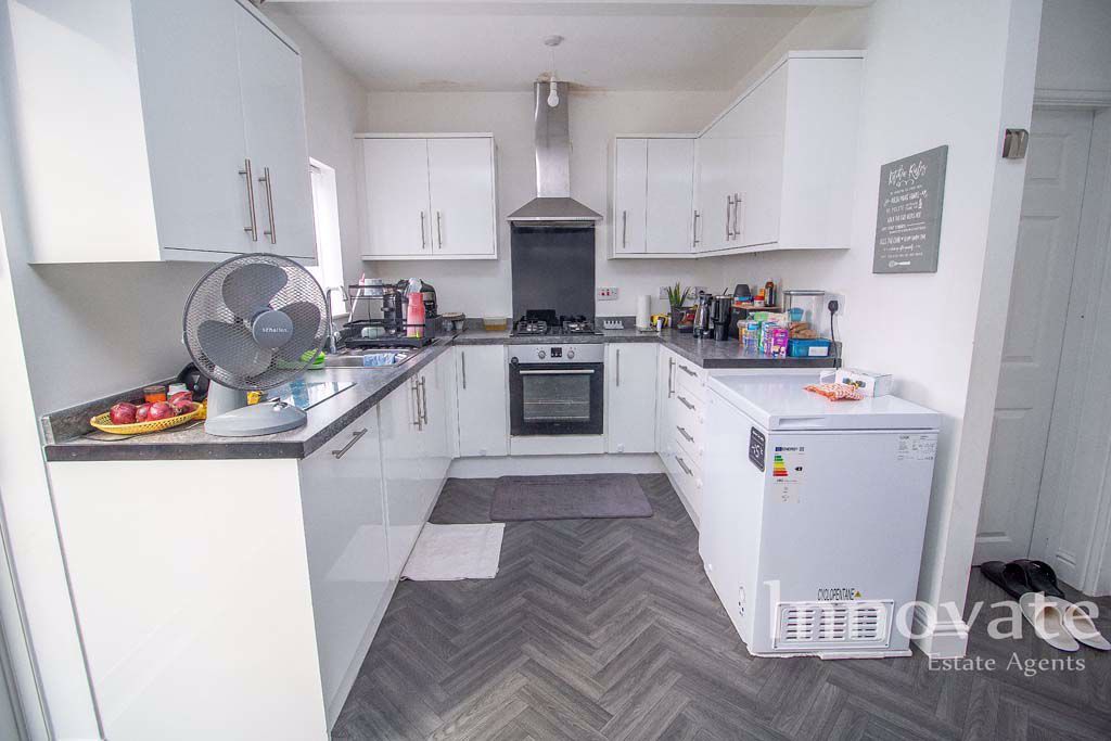 Property photo 3 of 11 Photo 5