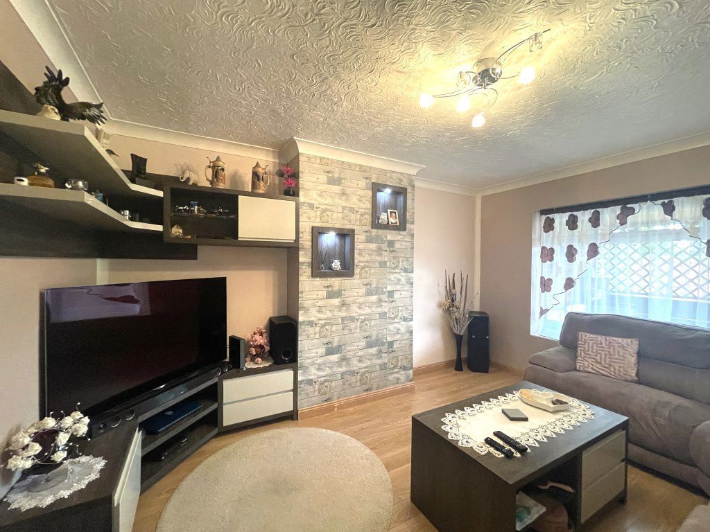 Property photo 3 of 26