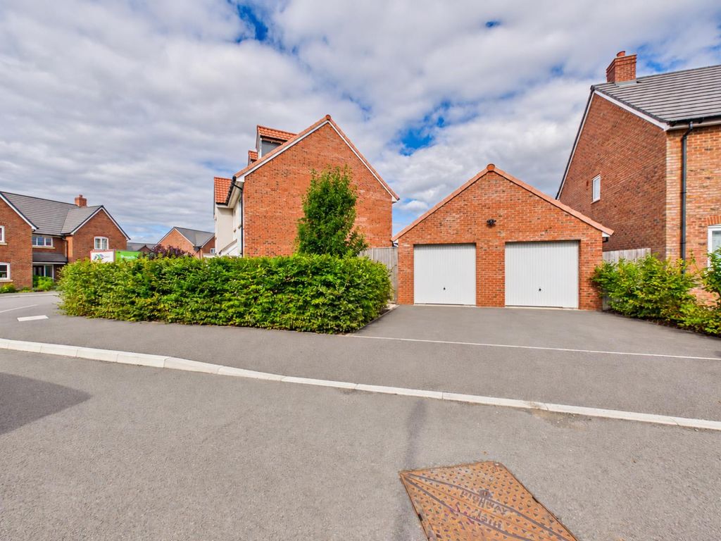 Property photo 3 of 41 58Fa3Fe0-3784-4447-B612-833d23124Cb1.Png
