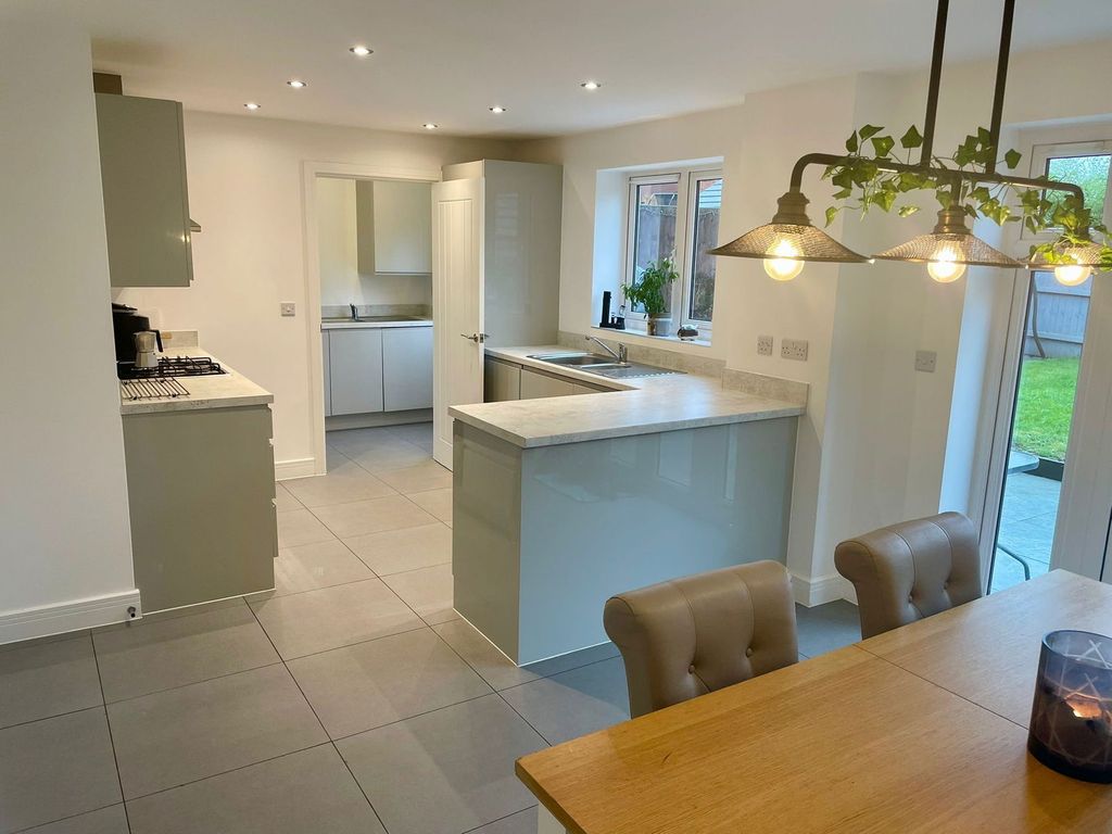 Property photo 2 of 23