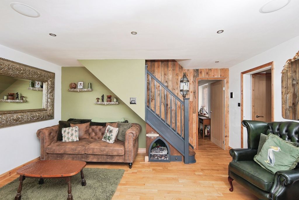 Property photo 2 of 22 Photo