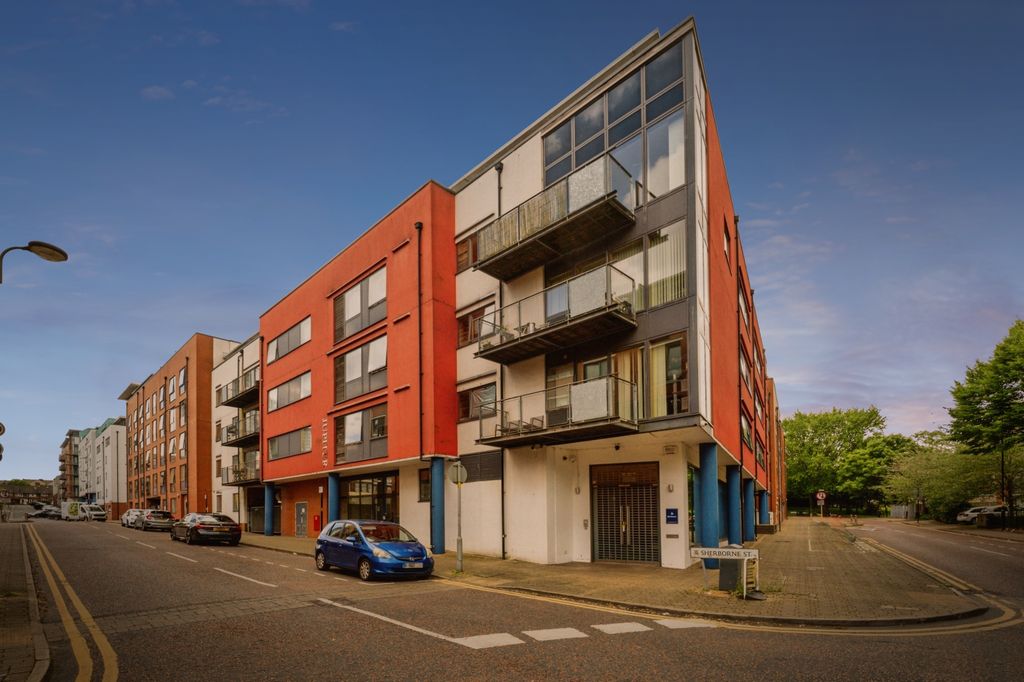 Property photo 1 of 20 910d8490-c910-4B6B-A9E6-88d1109599d0