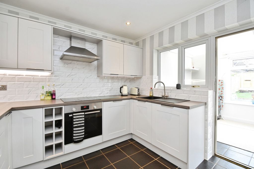 Property photo 3 of 17 Pbox-Img.Jpg