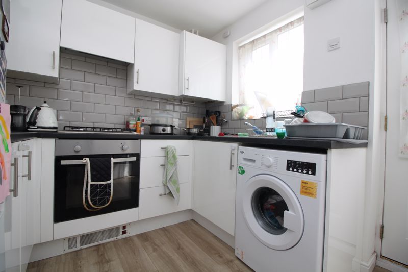 Property photo 2 of 11 Kitchen