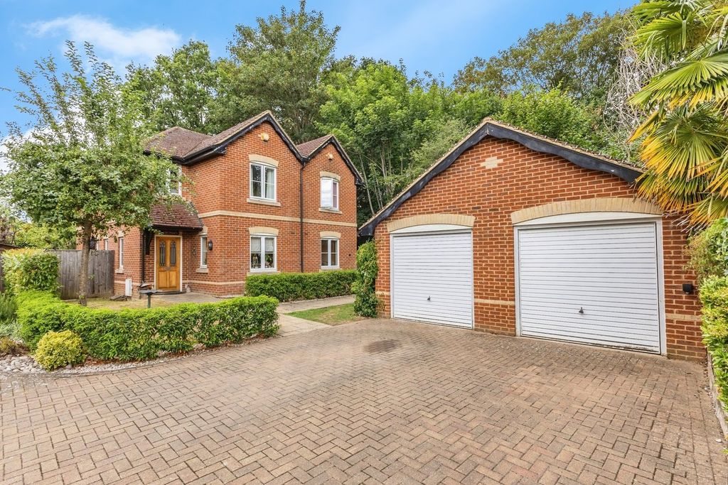Property photo 1 of 18