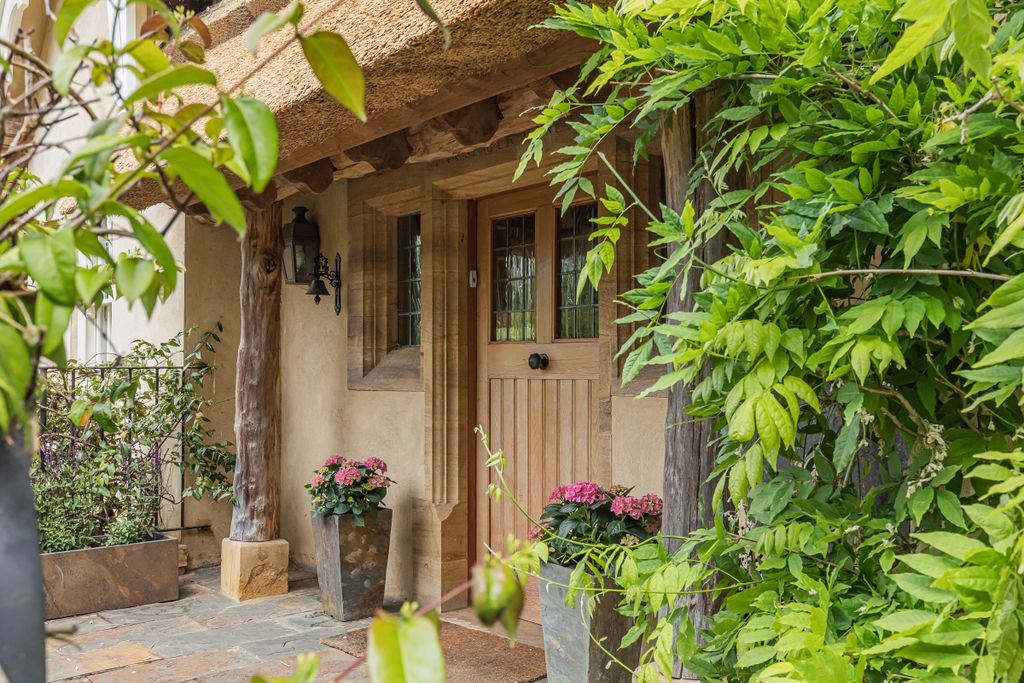 Property photo 2 of 21