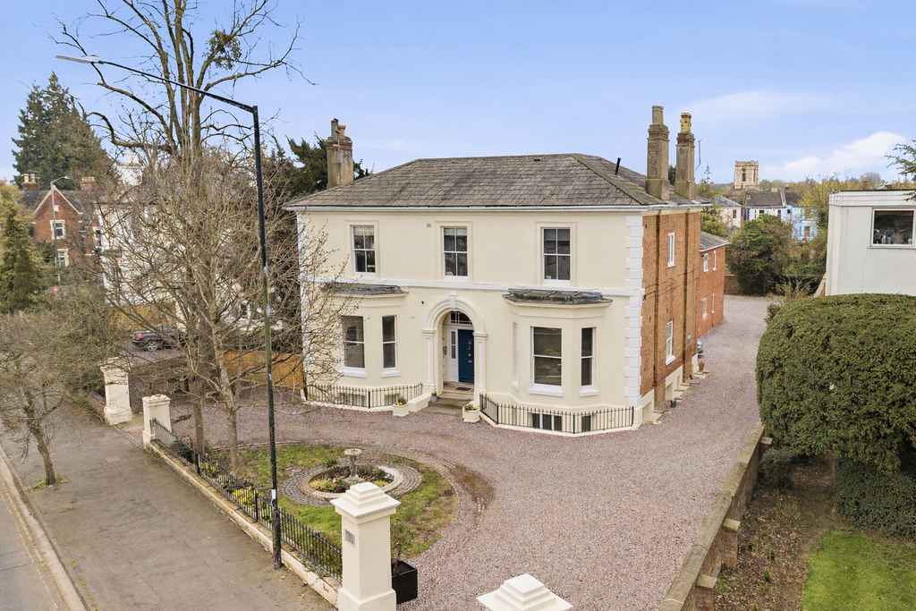 Property photo 1 of 15 Front (Exterior)