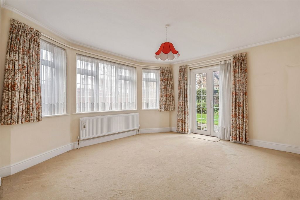 Property photo 3 of 17 Dining Room