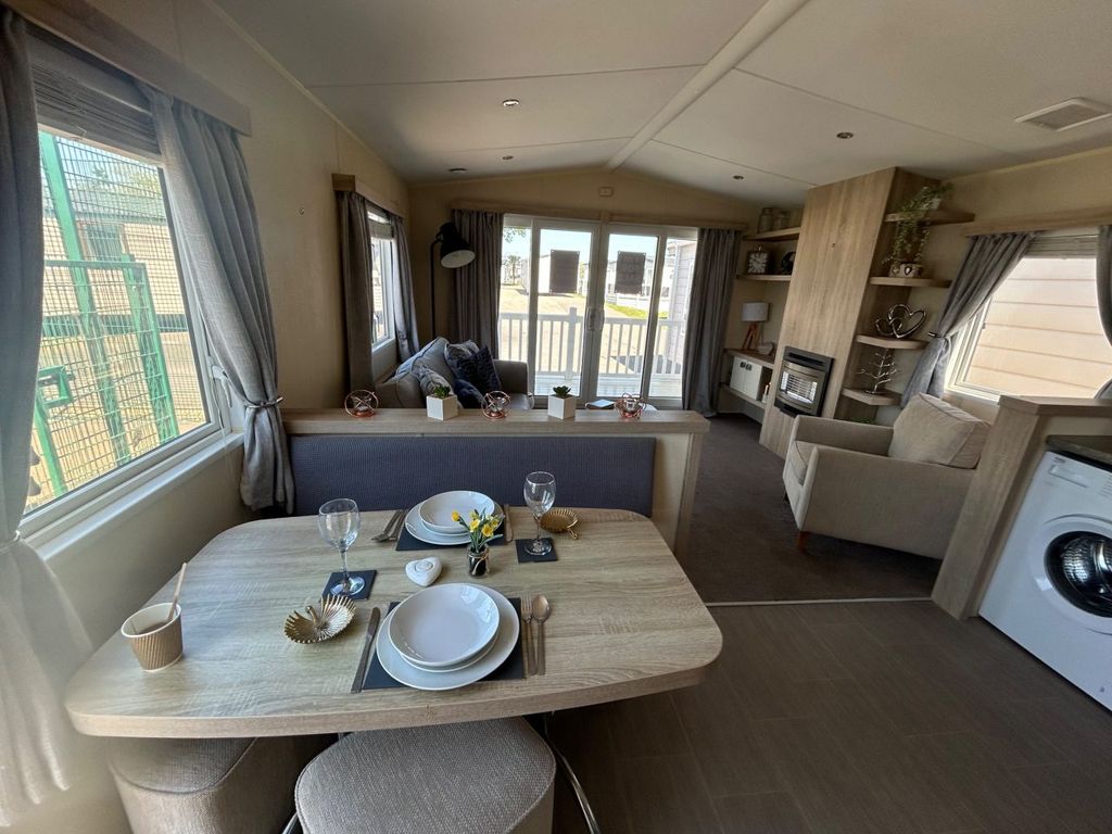 Property photo 1 of 6 Car0023988 - Static Caravan