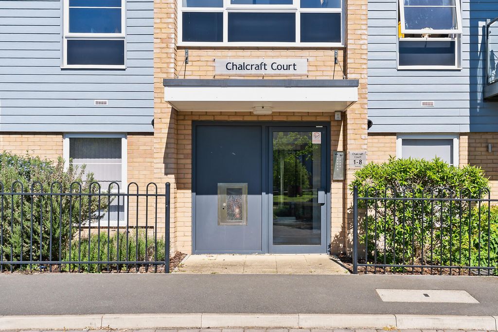 Property photo 2 of 19 Front (Exterior)