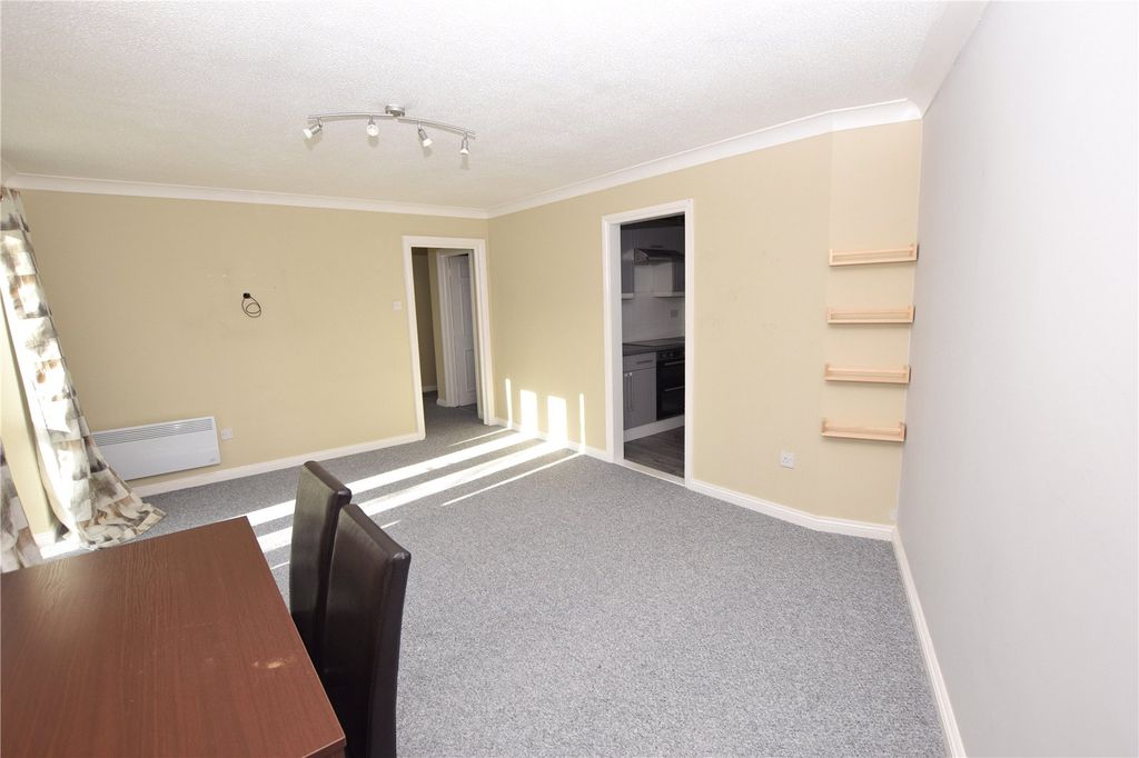 Property photo 3 of 7 Picture No. 11