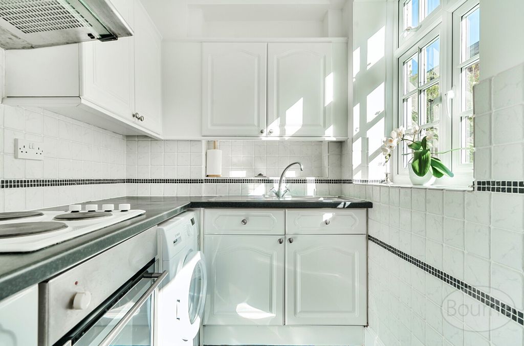 Property photo 3 of 19 1Ec58963-E850-4c9...