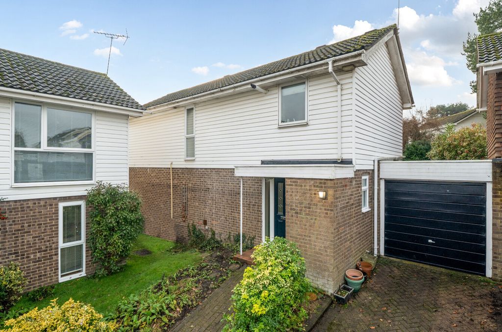 Property photo 1 of 19 1389099-2-694968F...