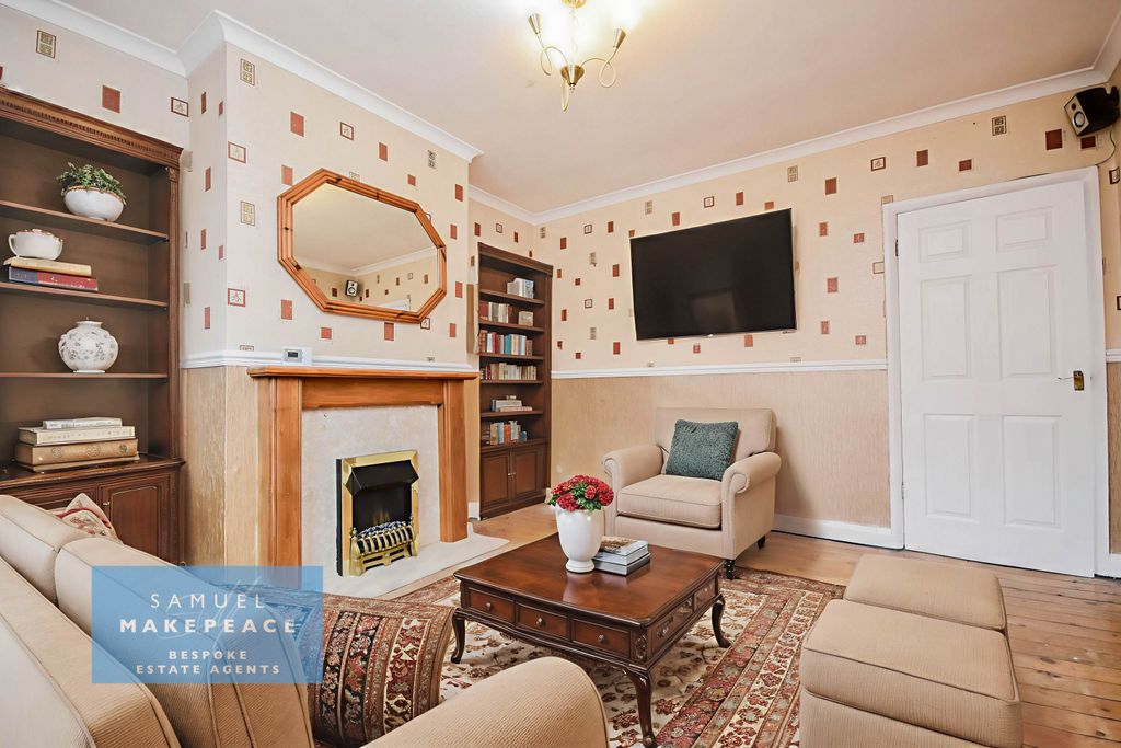 Property photo 3 of 26 Gallery