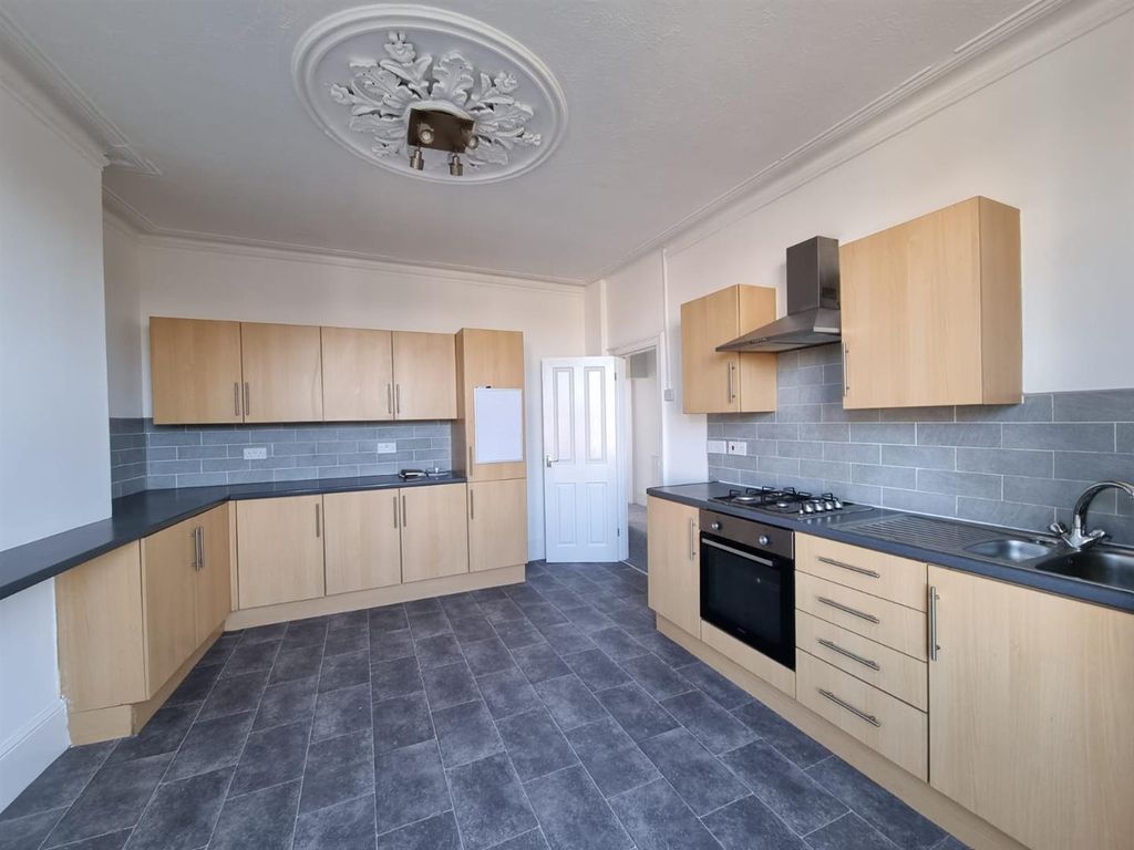 Property photo 2 of 12 1000001834.Jpg