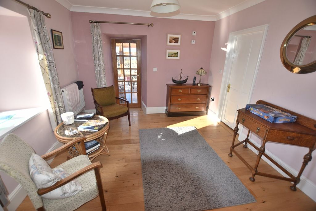 Property photo 3 of 21