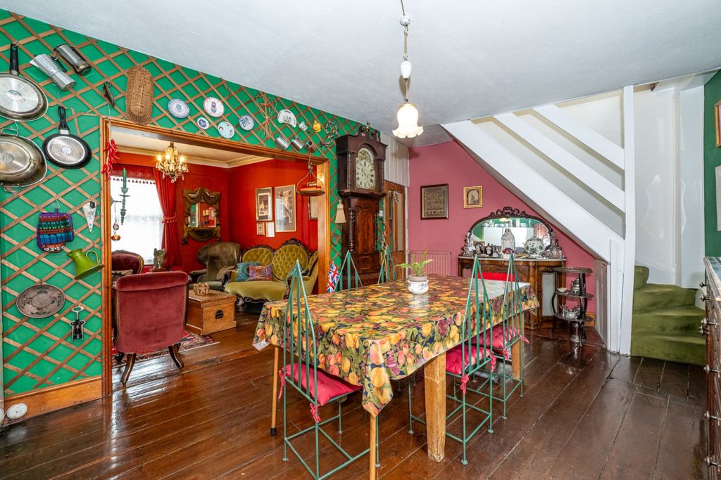 Property photo 3 of 36 4736046