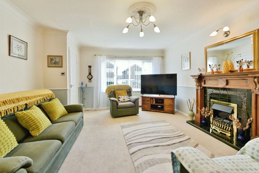 Property photo 3 of 17 Pbox-Img.Jpg