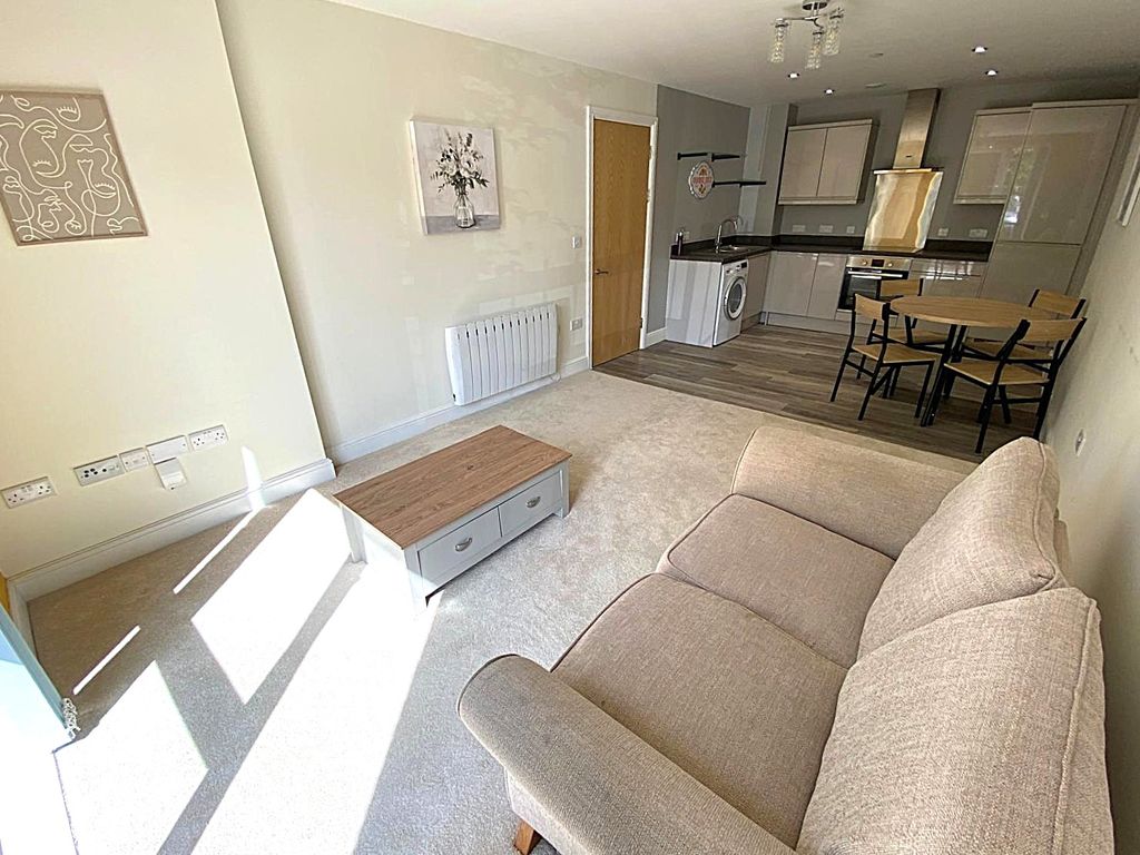 Property photo 3 of 17