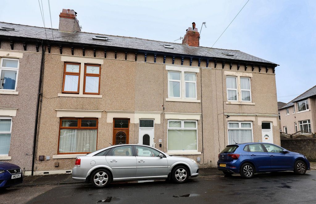 Property photo 1 of 9