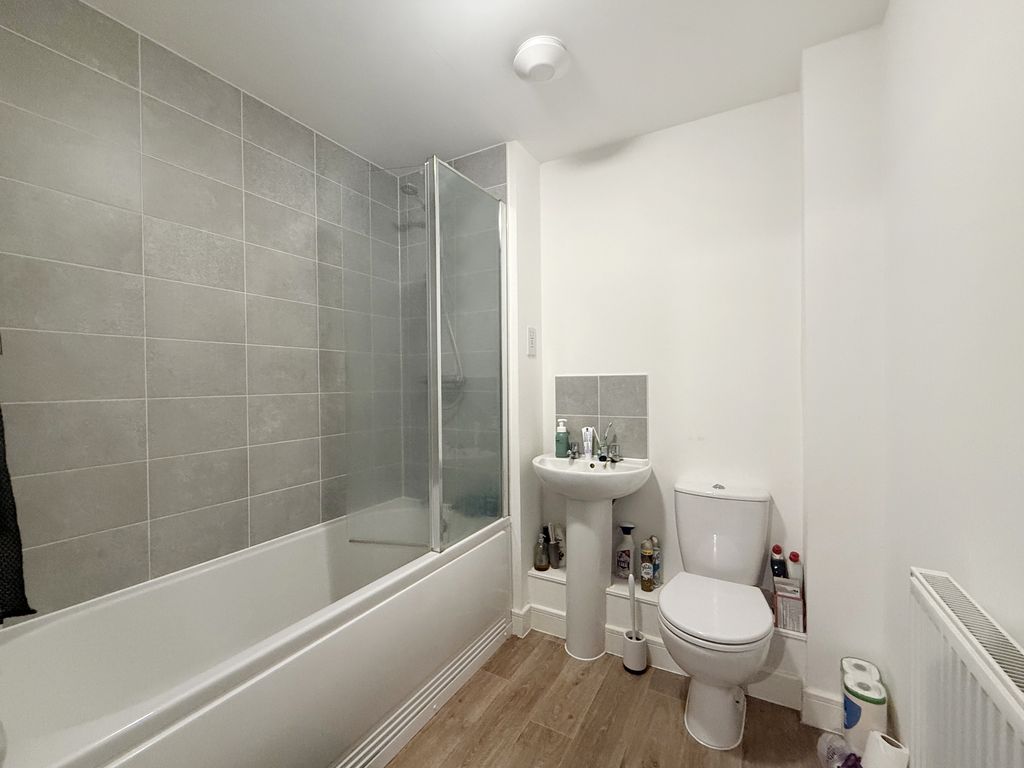 Property photo 3 of 5 Image00006Dp