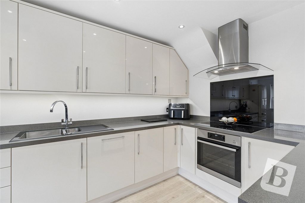Property photo 2 of 16 Kitchen/Diner