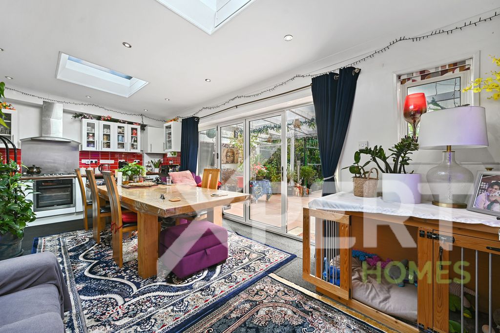 Property photo 3 of 13