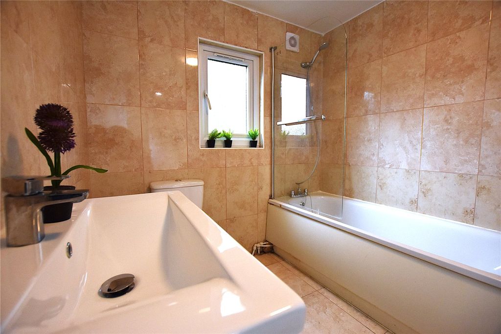Property photo 1 of 27 Picture No. 16