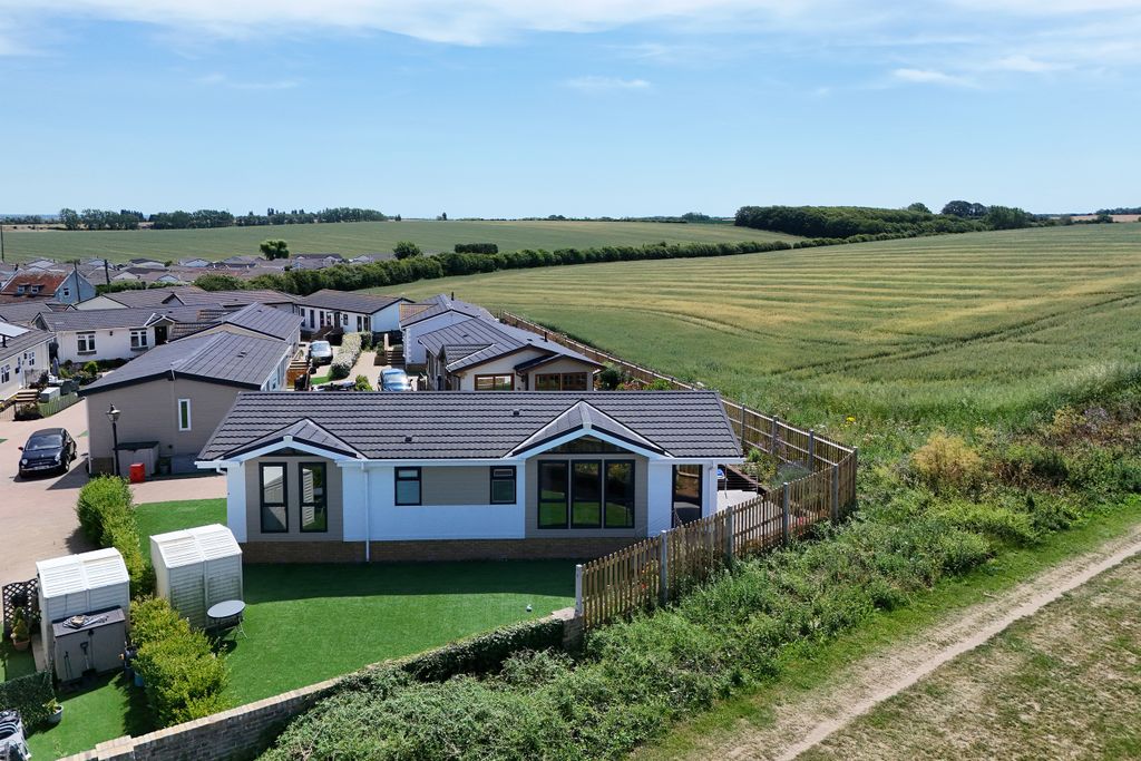 Property photo 1 of 33 Dji_20260703133921_0499_D Copy