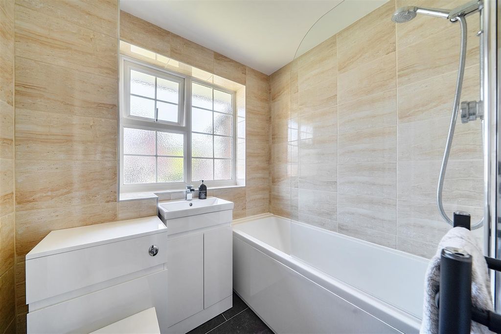 Property photo 2 of 15 Bathroom.Jpg