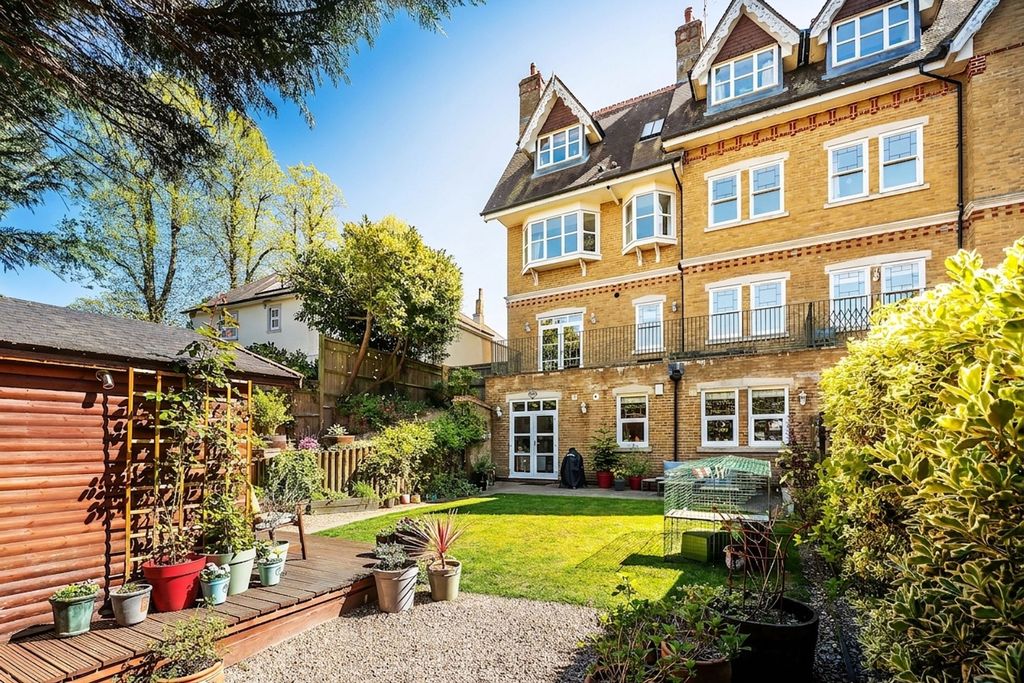 Property photo 1 of 38