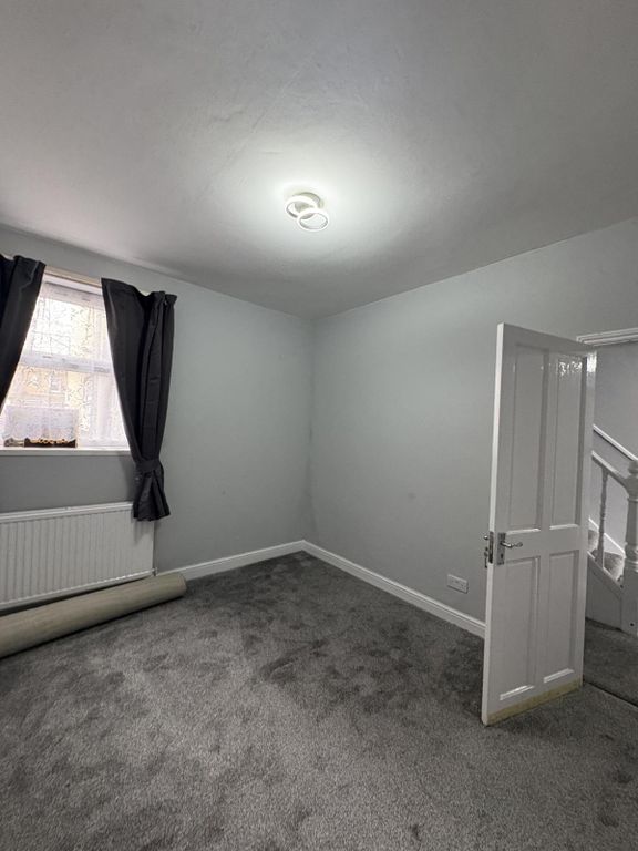 Property photo 1 of 14 Spacious, Fully Refurbished 3 Bed Family Home Near Wanstead Flats In Manor Park, London