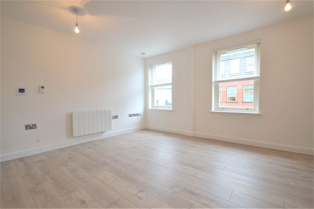 Property photo 3 of 5 Picture No. 05