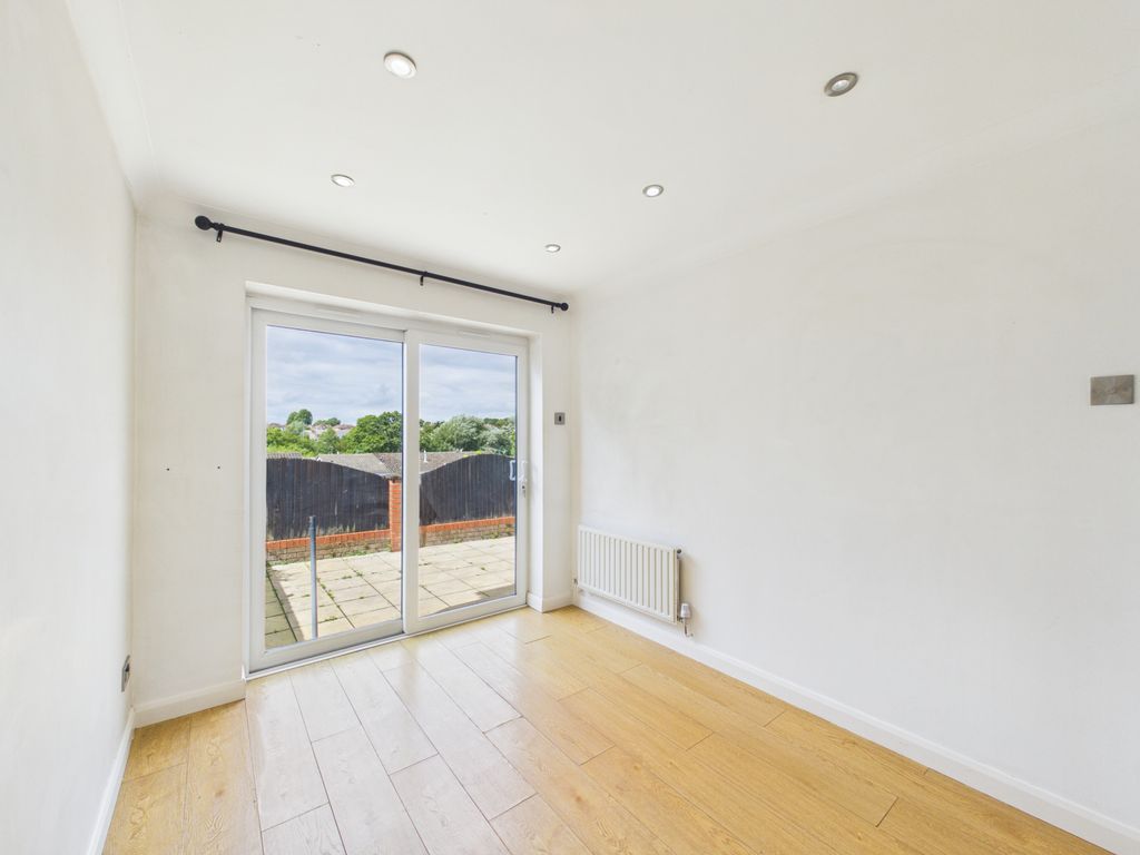 Property photo 3 of 13 Gallery