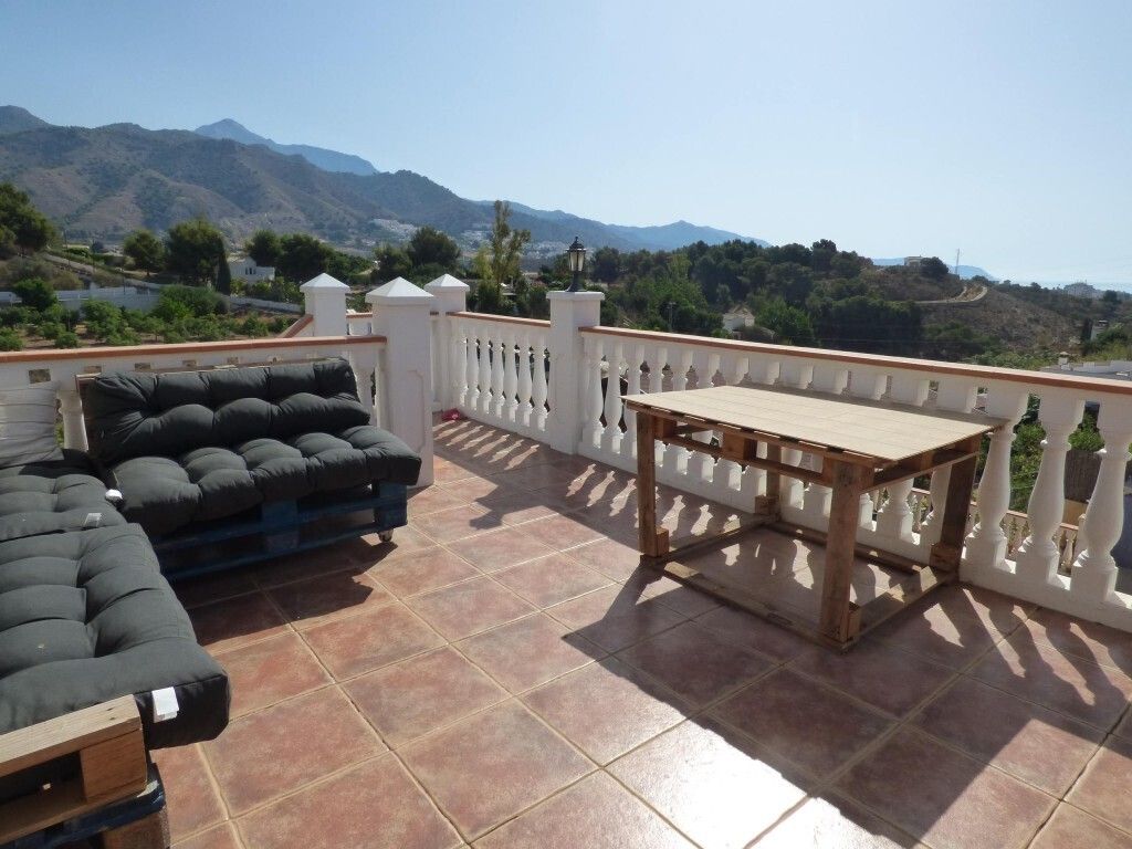 Property photo 3 of 10 Lounge Terrace