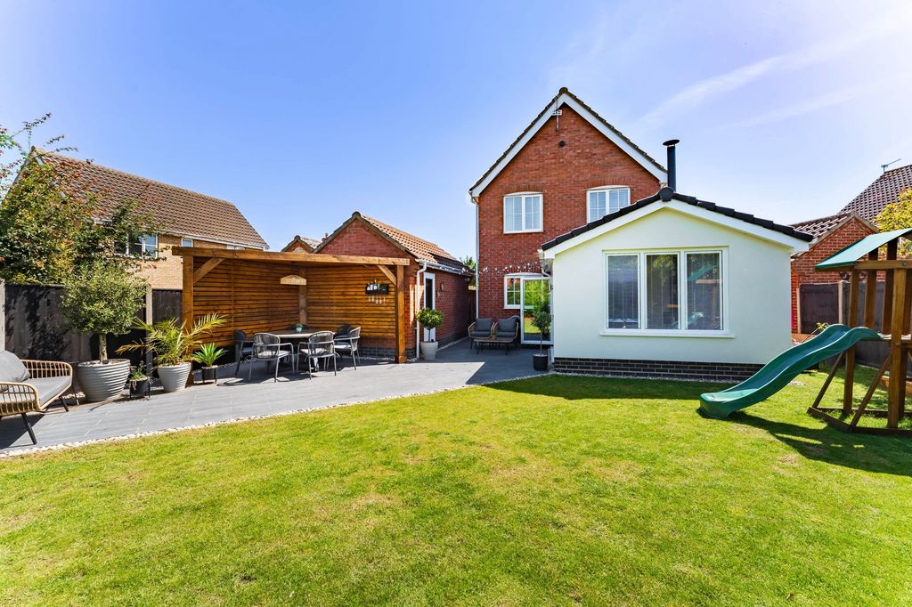 Property photo 2 of 22