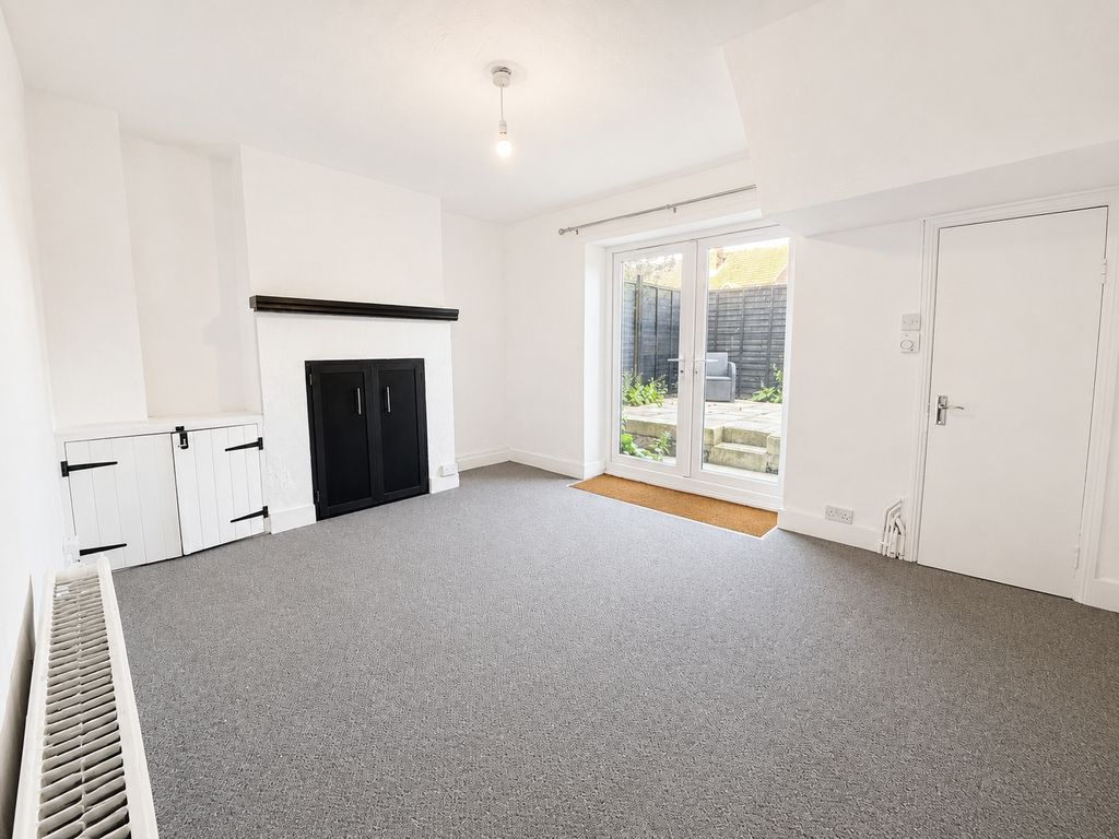 Property photo 2 of 6 Picture No. 22