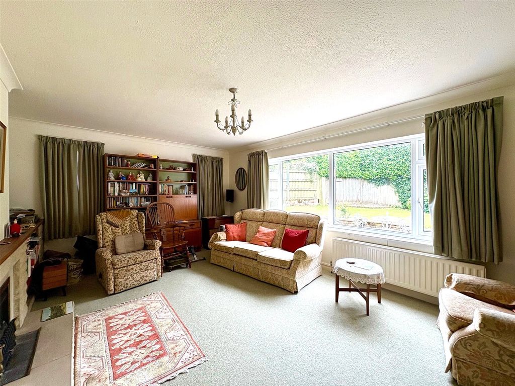 Property photo 2 of 17 Picture No. 14