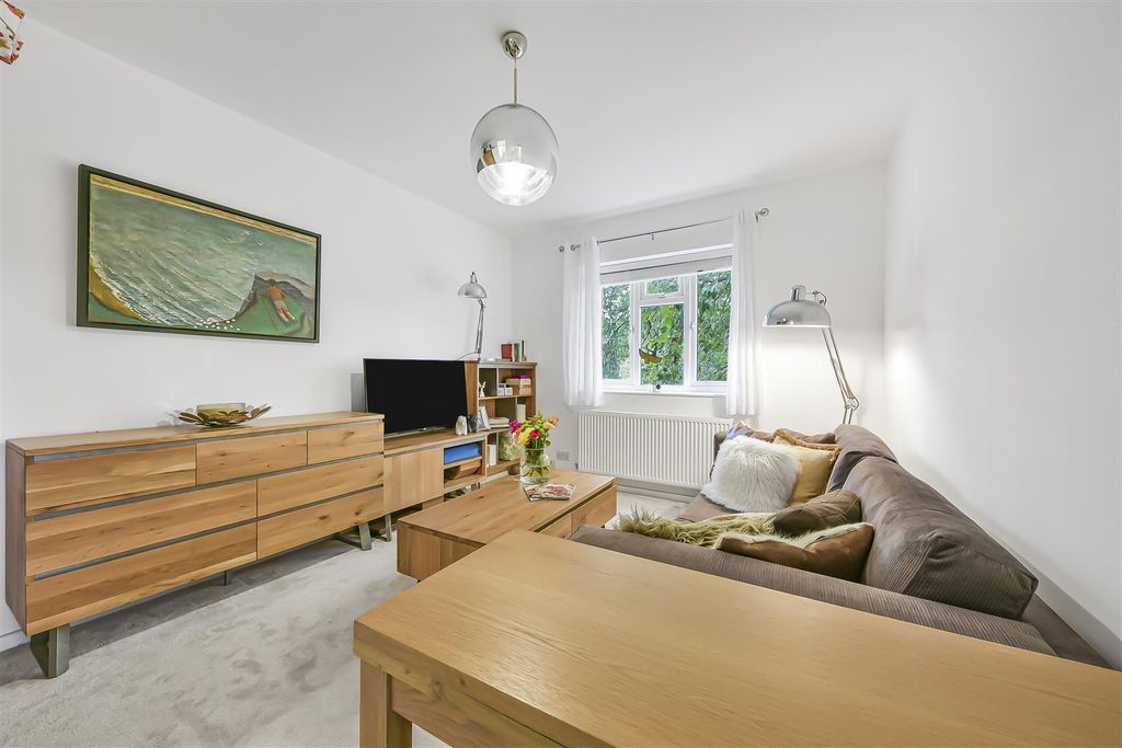 Property photo 1 of 12 Living Room