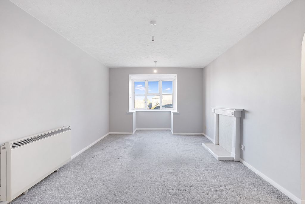 Property photo 3 of 12 Photo 9