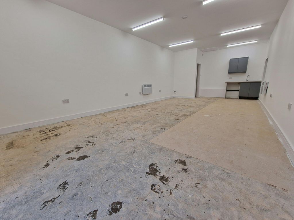 Property photo 3 of 6 Open Plan