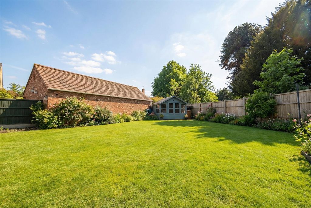 Property photo 2 of 16 Image-3x2-2528x1696 (24).Jpg