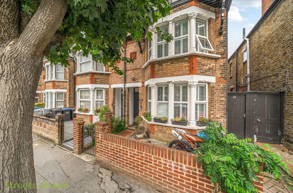 Property photo 1 of 22 Ded2c9A5-9Dbd-44d...