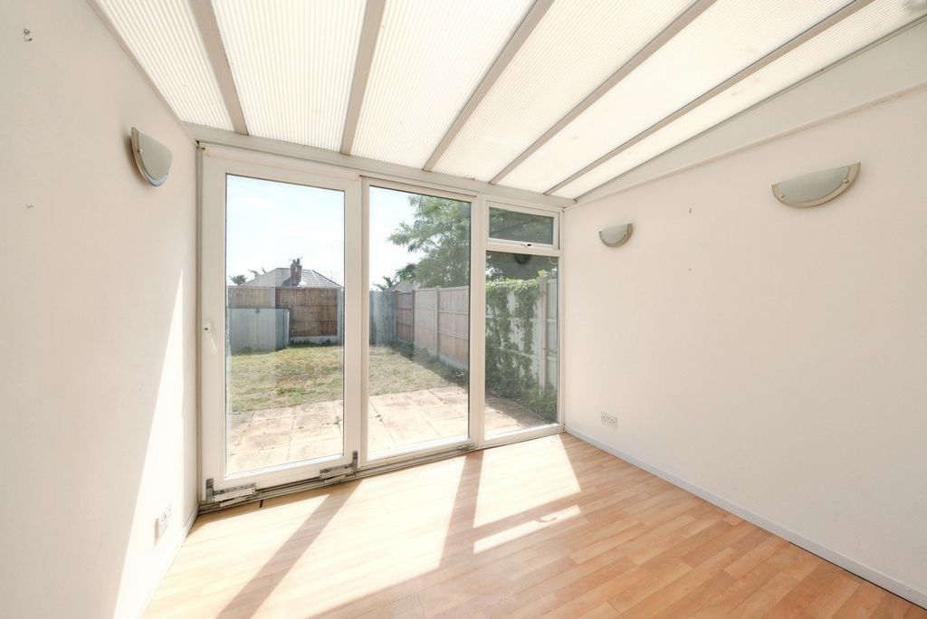 Property photo 3 of 16 Pbox-Img.Jpg
