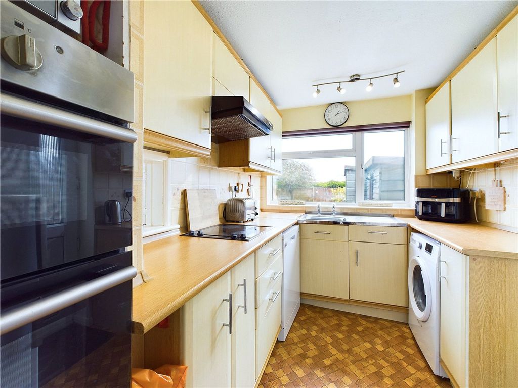 Property photo 2 of 15 Kitchen