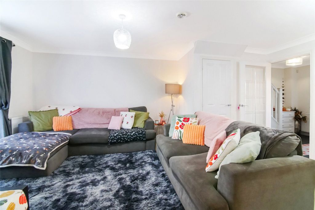 Property photo 2 of 17 Picture No. 05