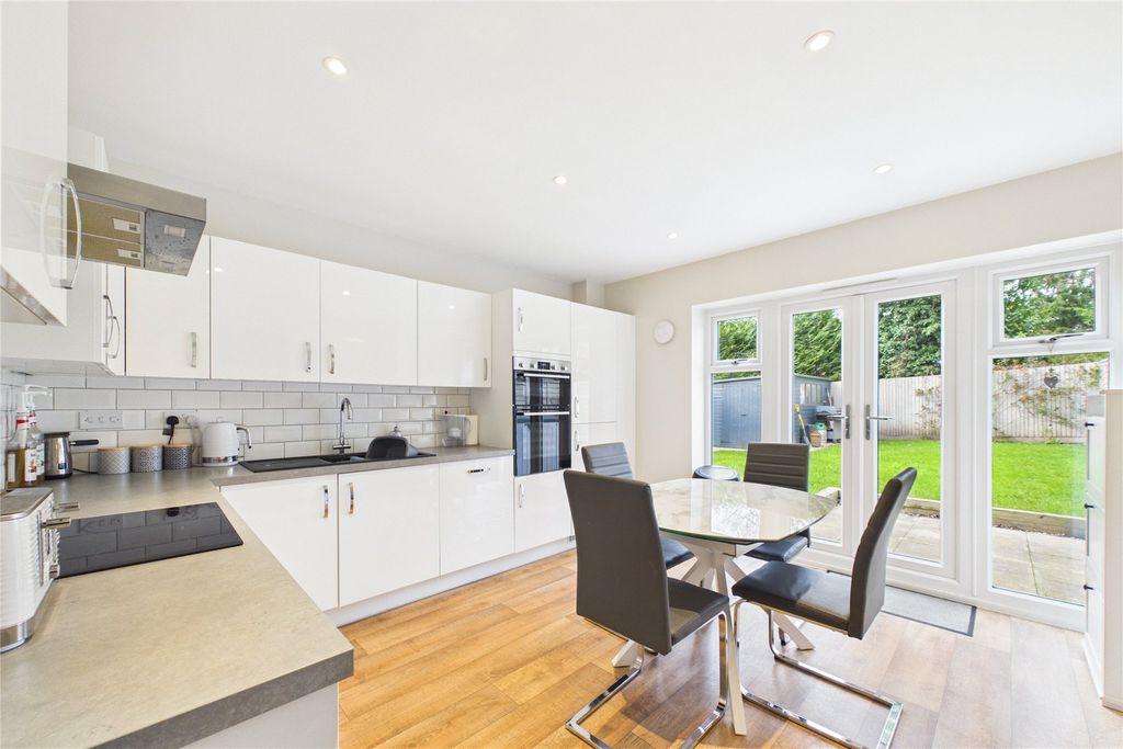 Property photo 3 of 13 Picture No. 16