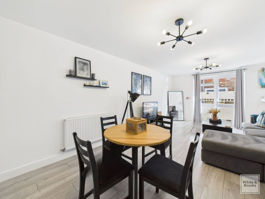 Property photo 2 of 10 Living/Dining Room