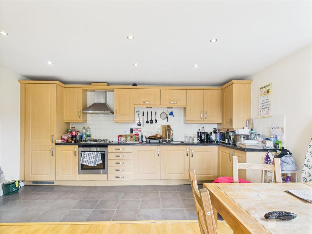 Property photo 1 of 8 Cam02367G0-Pr0301-Still007.Jpg