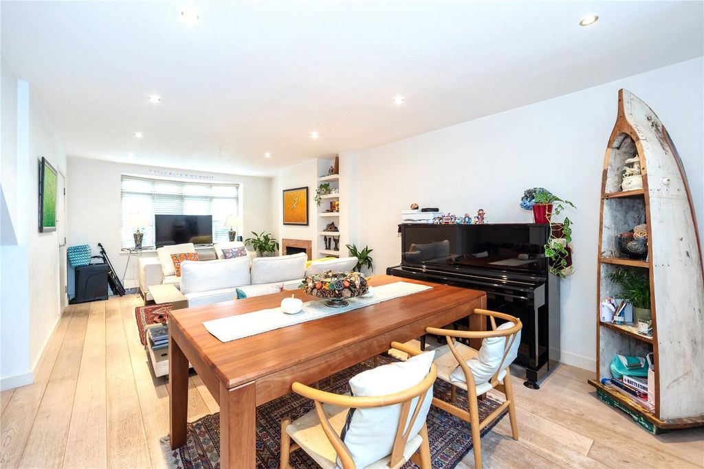 Property photo 3 of 8 Picture No. 04